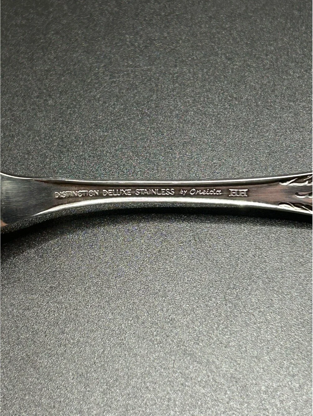 Vintage Pair Of Oneida Oval Spoons Kennett Square Distinction Deluxe 1970’s